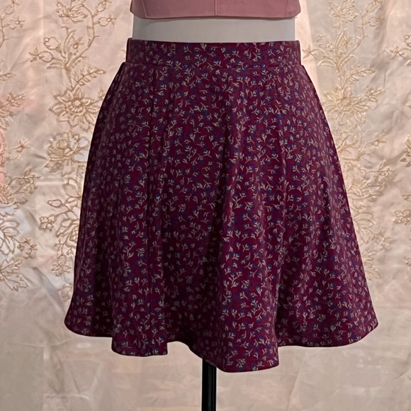 Forever 21 Floral Print Mini Skirt - Picture 1 of 6